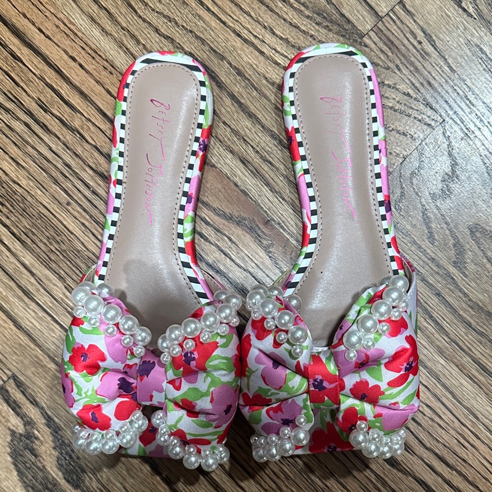 Betsey Johnson Maccie beaded bow sandal